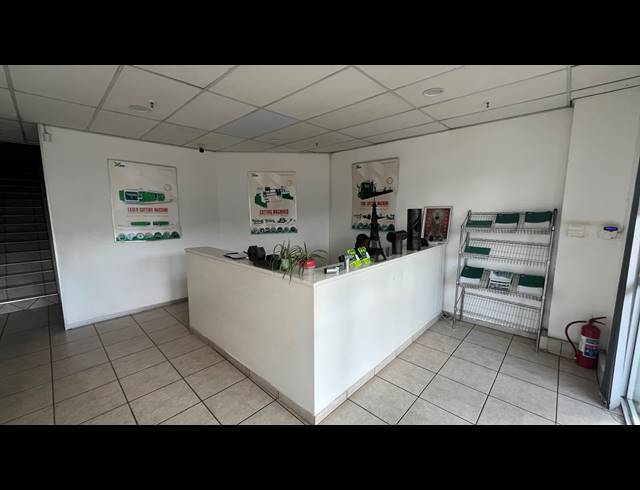 2,169M² WAREHOUSE TO LET IN SPARTAN
